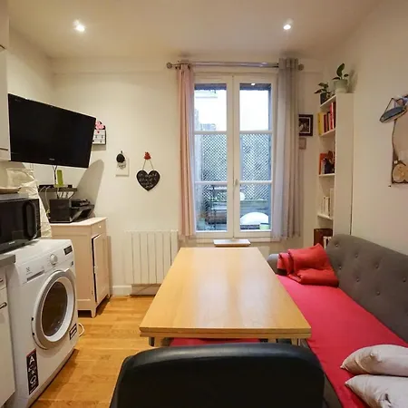 Nice Apartment With Terrace In Paris Appartamento *