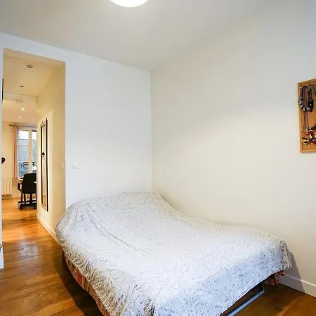 Appartamento Nice Apartment With Terrace In Paris Parigi