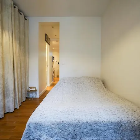 Nice Apartment With Terrace In Paris Appartamento